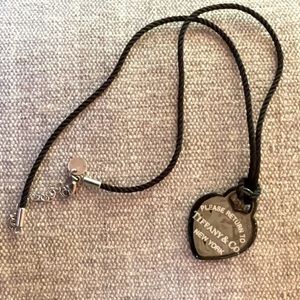 🔥Rare🔥 RTT BONE CHINA HEART ON SILK CORD.